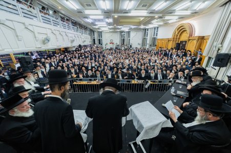 מעמד רתחא דאורייתא עם רשכבה''ג שליט''א - ביהמ''ד אהל יוסף (2).jpg
