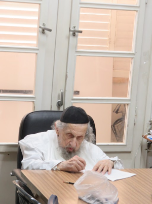 רשכבה''ג בכתיבת חידו''ת מיד אחרי שובו.png