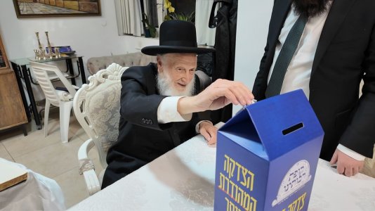 מרן רה''י הגר''ש בצלאל.jpg
