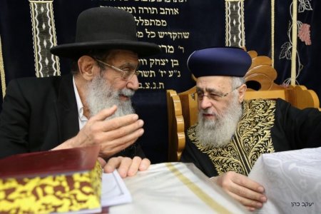 הכנסת-ספר-תורה-לבית-מדרשו-של-הגרש-בן-שמעון-6-750x501 (002).jpg