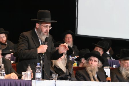 הגאון רבי יצחק יוסף (1).JPG