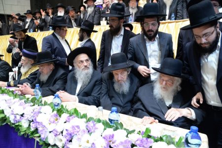 בהכנסת ס''ת לישיבת עטרת שלמה ראשל''צ.jpg