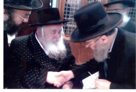 עם האדמור מויזניץ.jpg