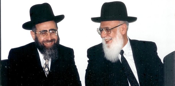 עם חכם שלום.jpg