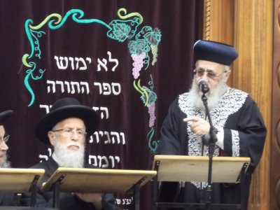 עם הראשל''צ ר' יצחק יוסף.JPG