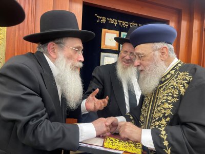 עם הגר''ש שטיינמן במחנה בני תורה.jpg