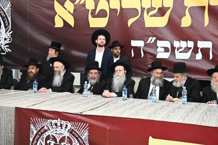 אסיפת-חירום-שלושת-המועצות-לשמירת-מעמדם-של-בני-הישיבות-49.jpeg