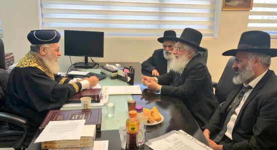 גדולי רבני תימן הגר''פ קורח והגר''ש מחפוד, בנושא קידום ענייני העדה וייצוג במינוי דיינים..png
