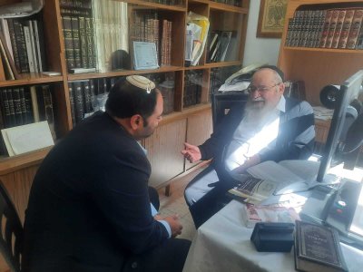 יוחאי-פרגי-בבית-מרן-ראש-הישיבה-הגרא-סלים.jpeg