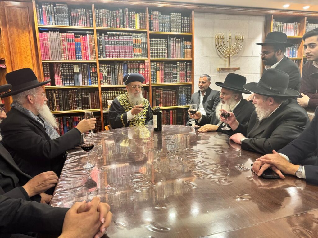 אנשי הסוד נחשפים: סדר היום, נאמני הבית והמשפיעים אנשי הסוד נחשפים: סדר היום, נאמני הבית והמשפיעים