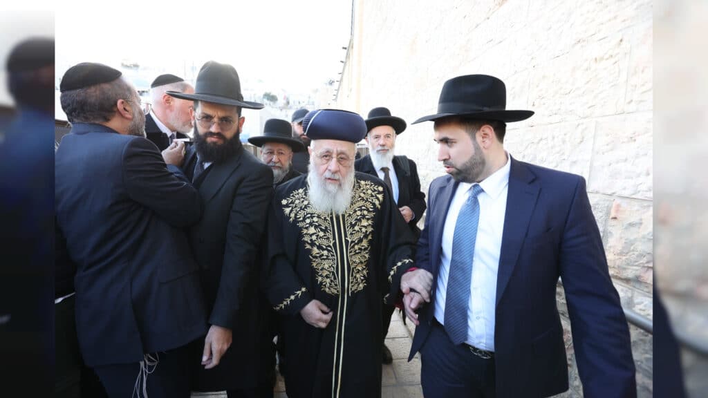 אנשי הסוד נחשפים: סדר היום, נאמני הבית והמשפיעים אנשי הסוד נחשפים: סדר היום, נאמני הבית והמשפיעים